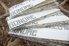 Carte réalisée en sérigraphie, plusieurs exemplaires fermés