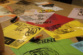Design graphique, mise en page, photographie d'un atelier de composition d'affiches avec la maison des squares au blosne à rennes