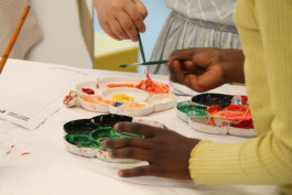 Signalétique participative créée pour le Potager des Cultures des Cols Verts au Blosne à Rennes, réalisée avec la Maison des Squares par le graphiste et illustrateur Mathis Van Hecke.