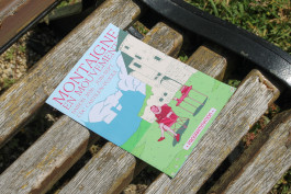 Flyer illustré représentant Montaigne pour l’événement Montaigne en Mouvement 2026 à Saint-Michel-de-Montaigne, réalisée par Mathis Van Hecke, graphiste et illustrateur à Rennes.